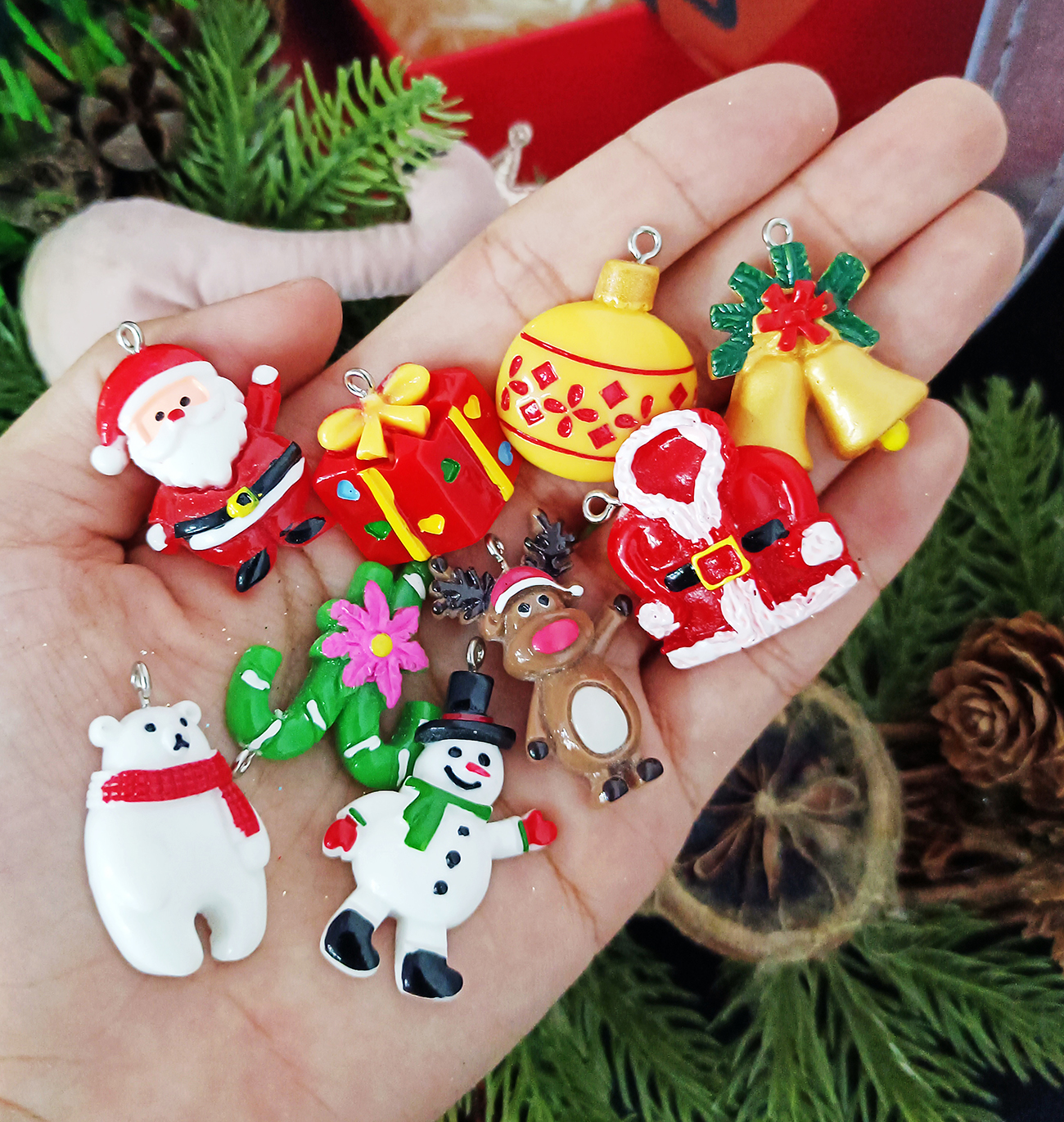 Mini Christmas Tree Ornaments Small Resin Christmas Ornaments for Mini  Christmas Tree Decorations 30 Pcs